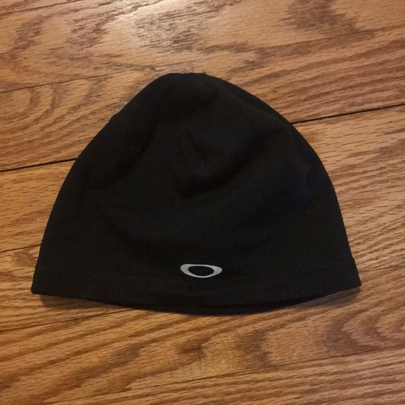 oakley winter hat